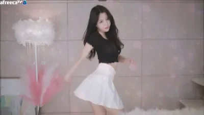 BJ Lina {리나} ~ Desce Pro Play sexy dance