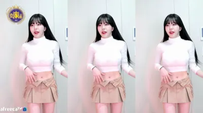 2023-04-02_04-30-49 – kkkku96-cut-merged-1680486619488 – BJ 민가유-秀人集