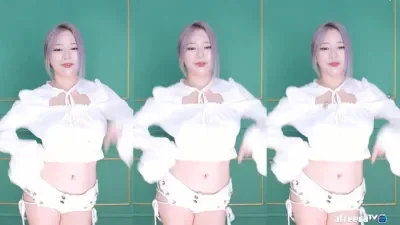 Yuzzang (BJ유짱♥) - Ai Otsuka Sakuranbod dance 8 4