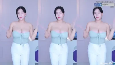 Jihyuning (지현잉) - 솜사탕 댄스 2